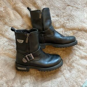 Women’s Milwaukee black leather biker boots 7.5